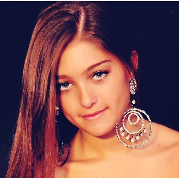 Amrita Singh Austrian Crystal Statement Earrings - Picture 5 of 8